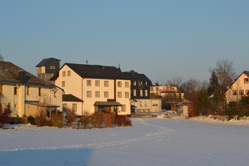 Отель Gasthof-Pension Leupold Зельбиц Экстерьер фото